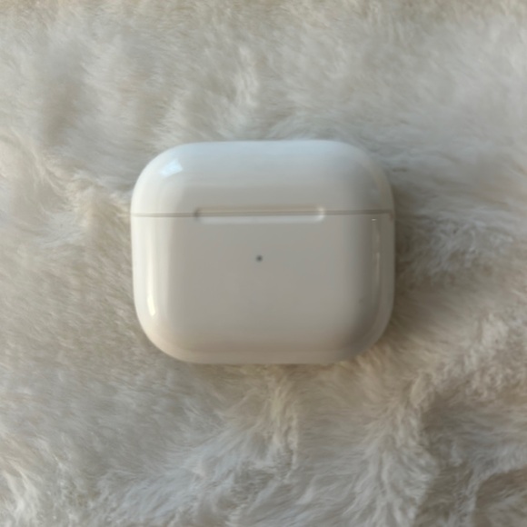 Air Pods (3rd generation) with Lightning Charging Case